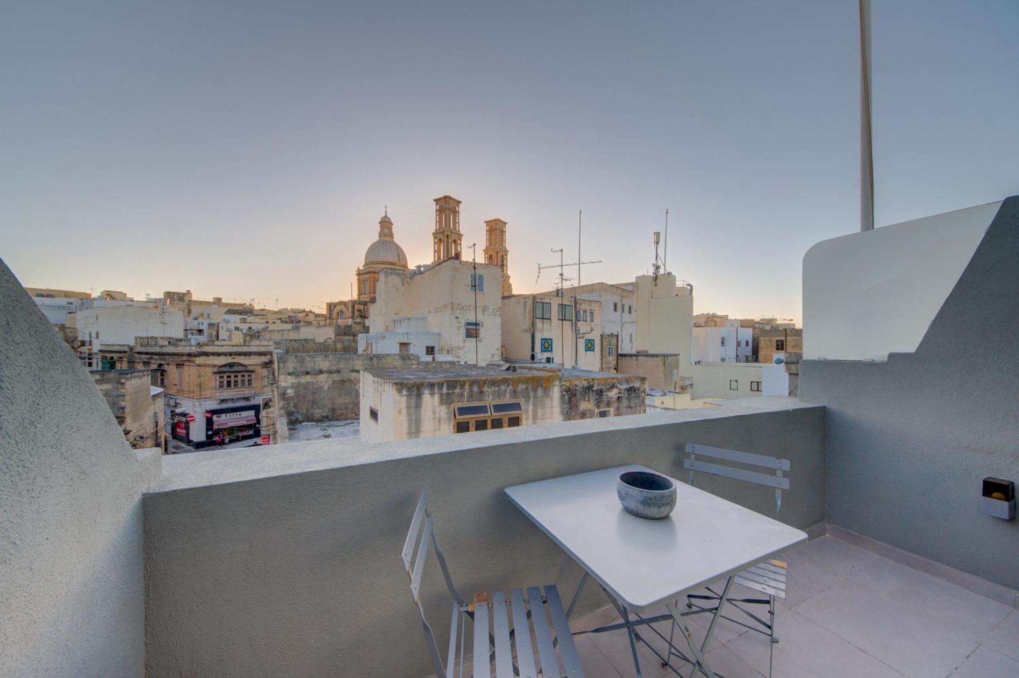 Cosy Penthouse In Hamrun - Walking Distance To Valletta Экстерьер фото